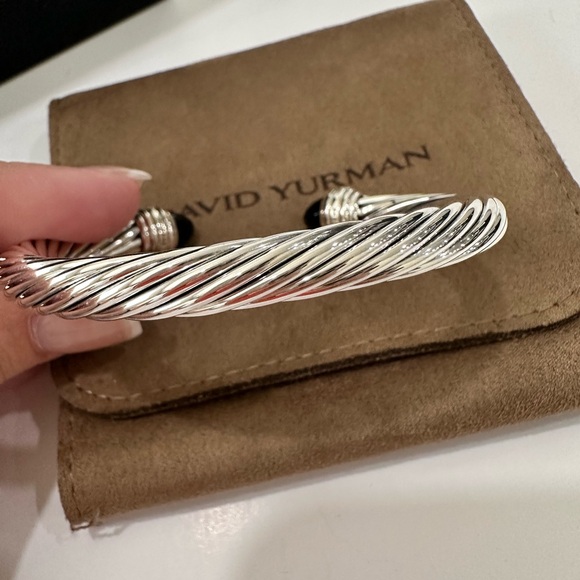 Authentic David Yurman 7mm diamond/black Onyx cabochon bangle bracelet - Picture 4 of 6